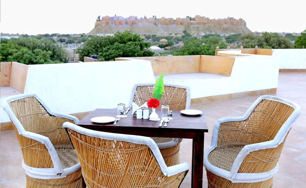 Hotel Golden Haveli Dzsaiszalmer Kültér fotó